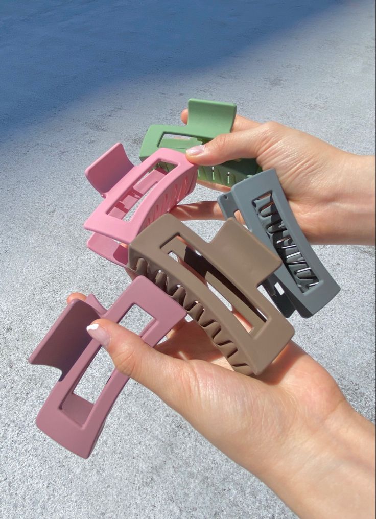 Accestory Silicone  Claw Clips For Women